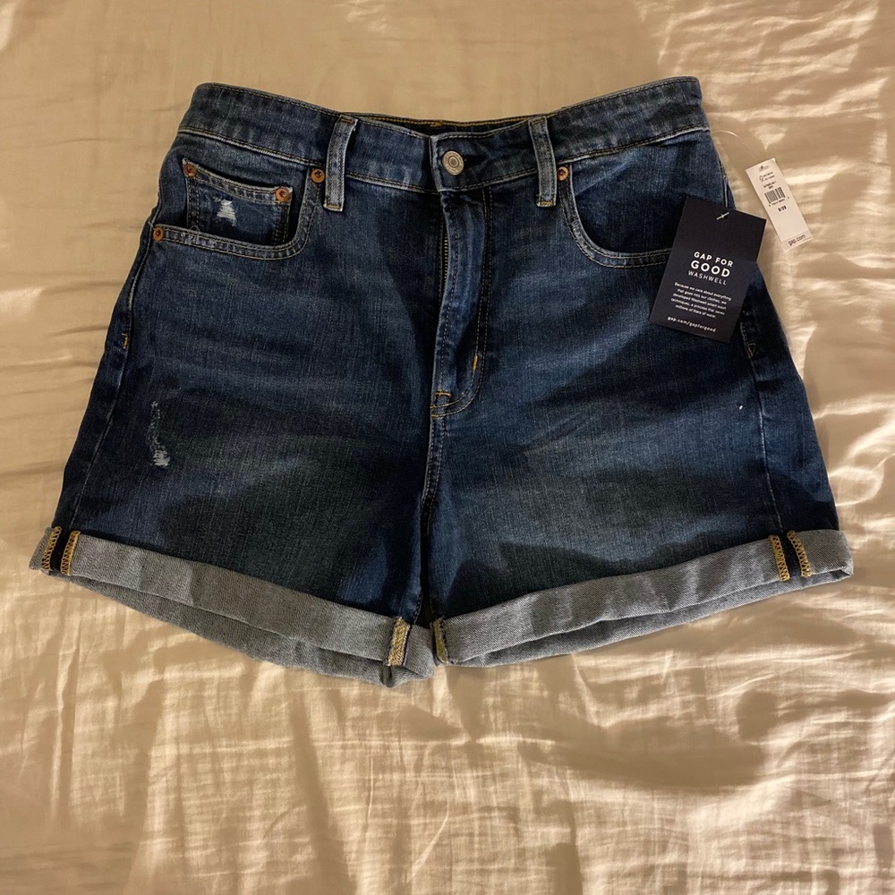 🤩 Gap CURVY High rise 4” short 🤩